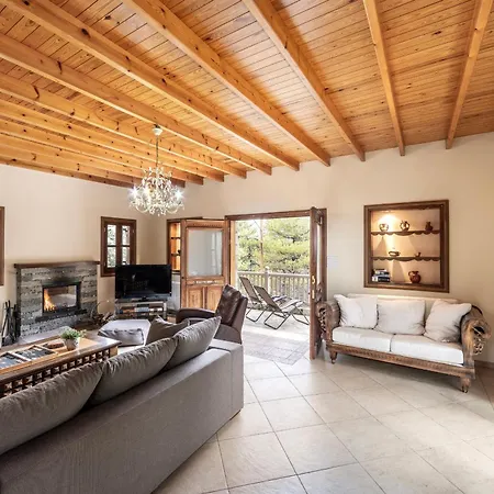 Villa Troodos Mature Pine *