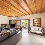 Villa Troodos Mature Pine *