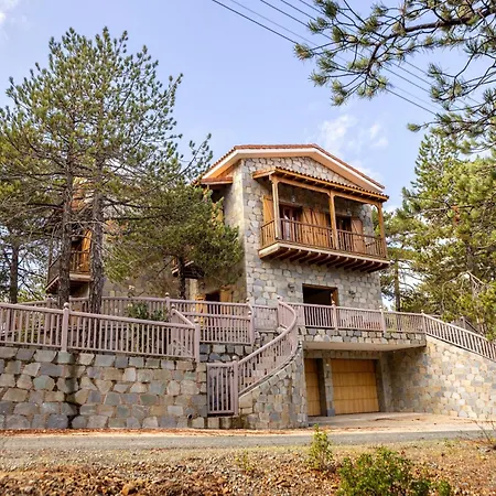 Troodos Mature Pine Vilă *